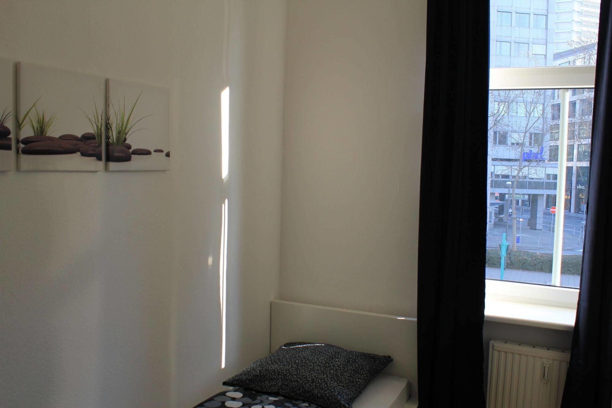 Freddapp One Hotel Frankfurt am Main Exterior photo
